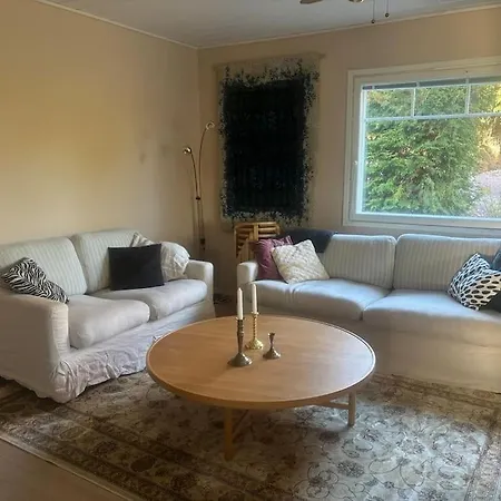 Vila Upea Solliden, 3mh, Poreallas Ja P-paikkoja Espoo