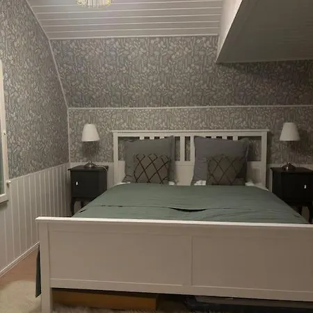 Vila Upea Solliden, 3mh, Poreallas Ja P-paikkoja Espoo